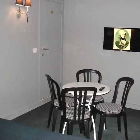 Szálloda La Fayette Rochefort